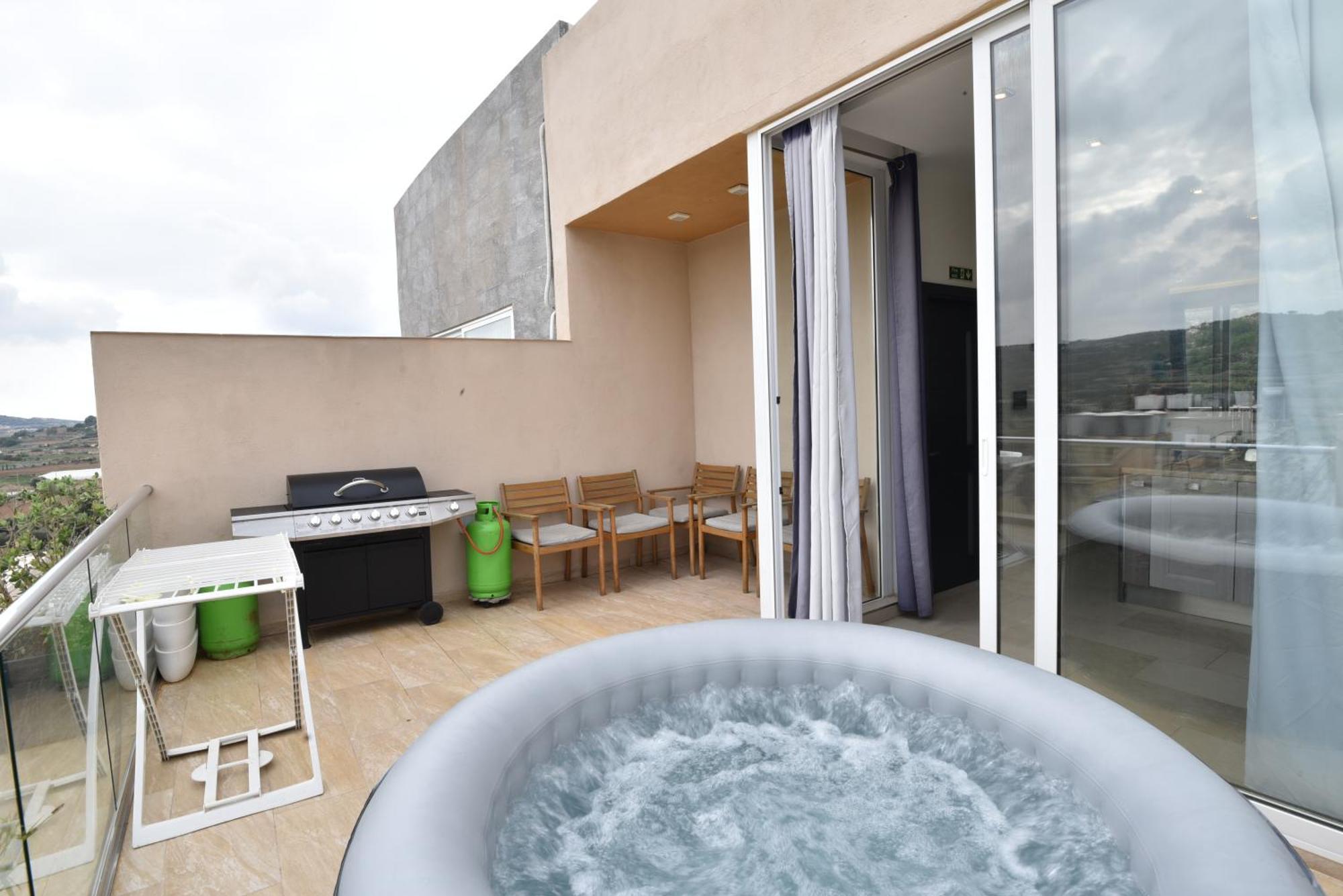 Apartmán Hillview Duplex Penthouse St. Paul's Bay Exteriér fotografie